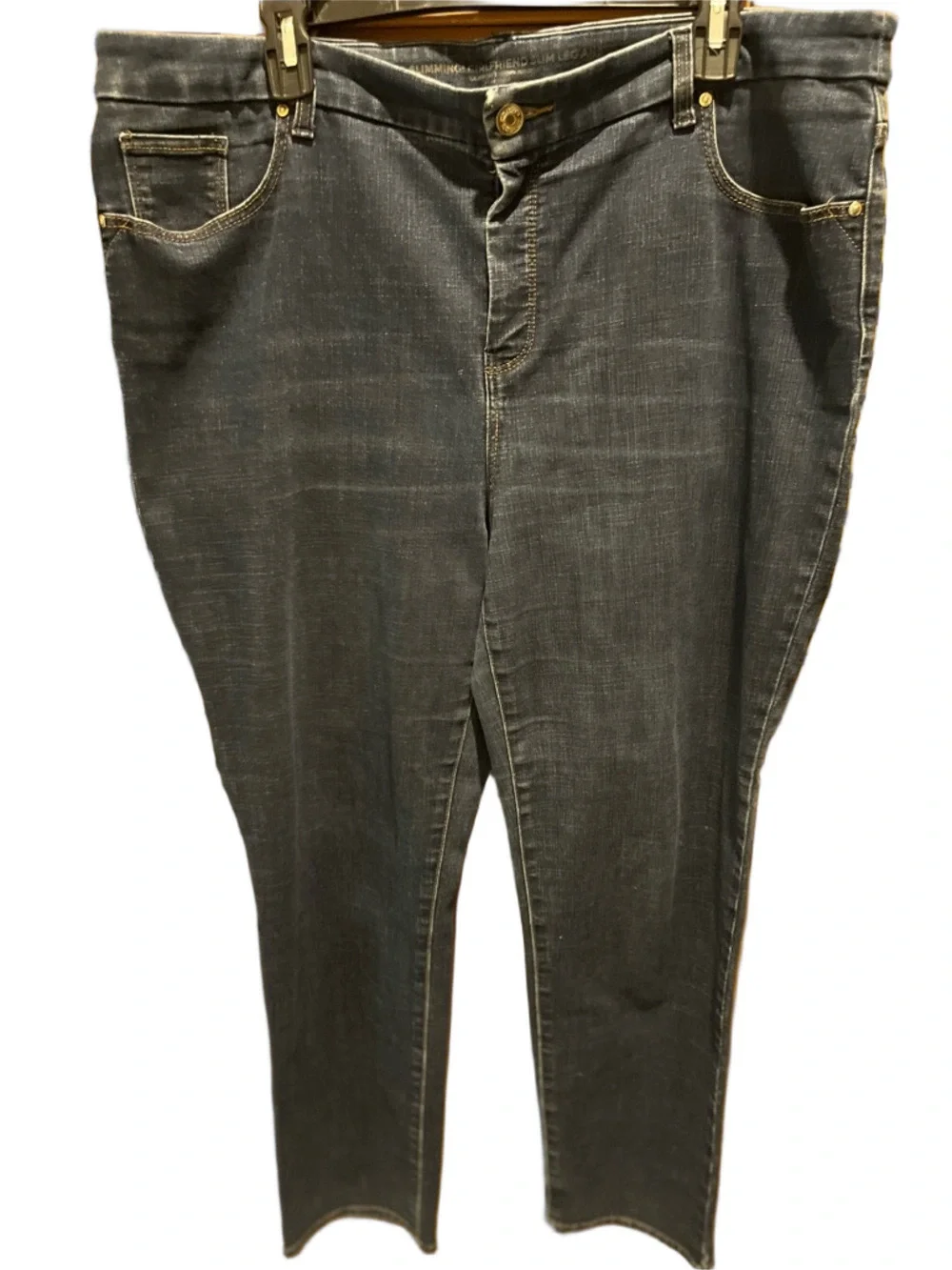 106. WOMENS CHICO’S 3/XL EMBELLISHED DETAIL DENIM JEANS
